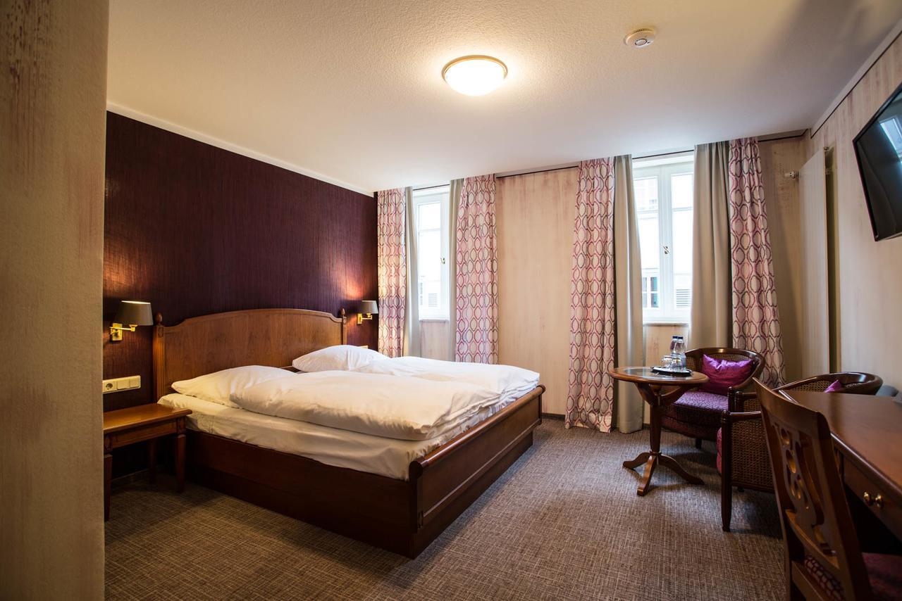Hotel Karpfen Эбербах Экстерьер фото